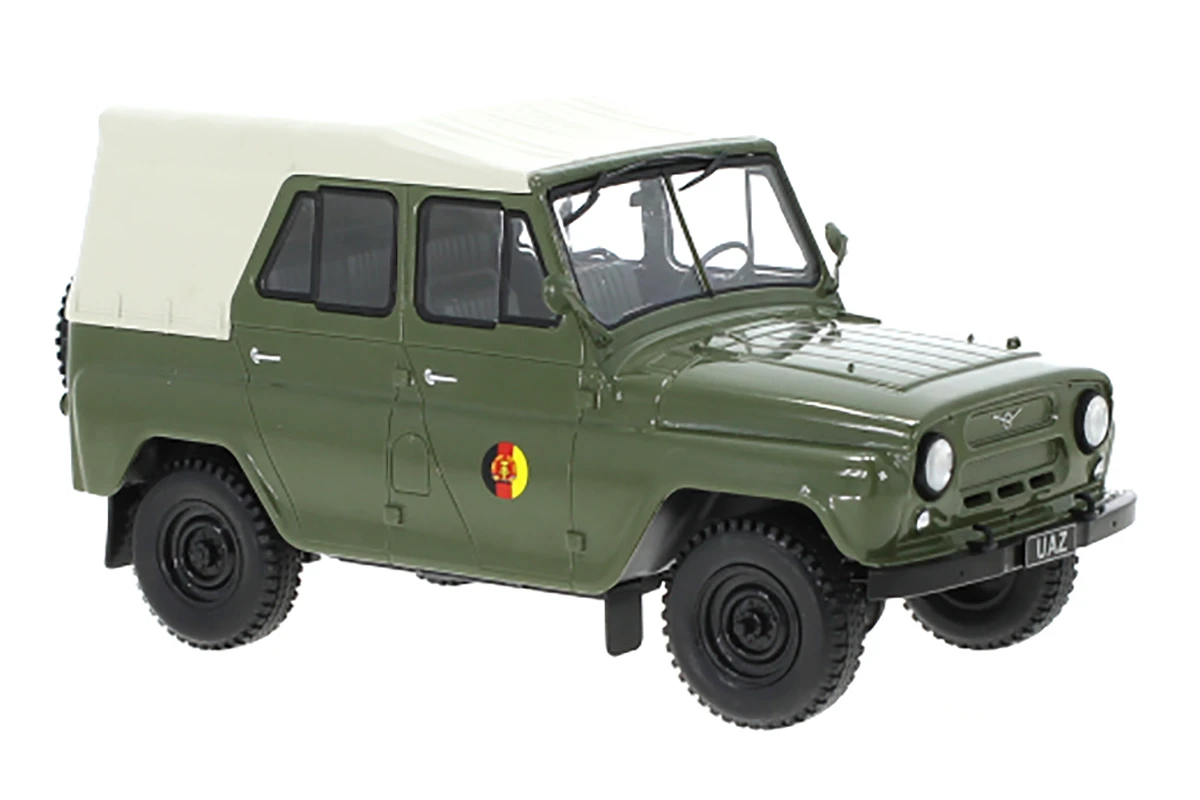 Whitebox WB124143 UAZ 469 NVA Geländewagen Olivegrün 1975 Maßstab 1:24 Modellauto